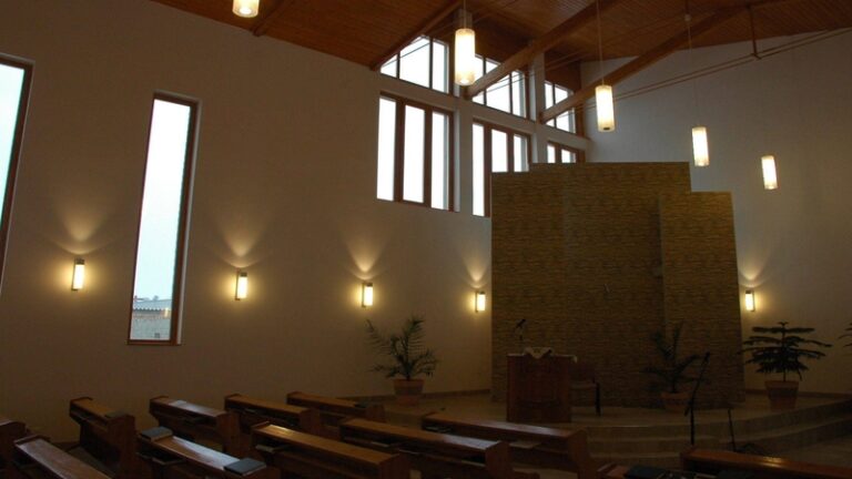 An Easy-to-Follow Church Lighting Guide (2024) - RC Lighting