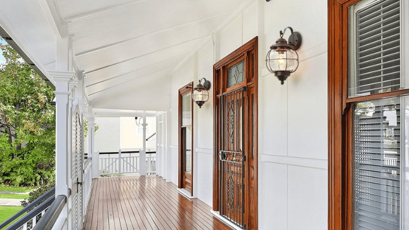 Vintage wall lanterns farmhouse veranda outdoor lighting layout