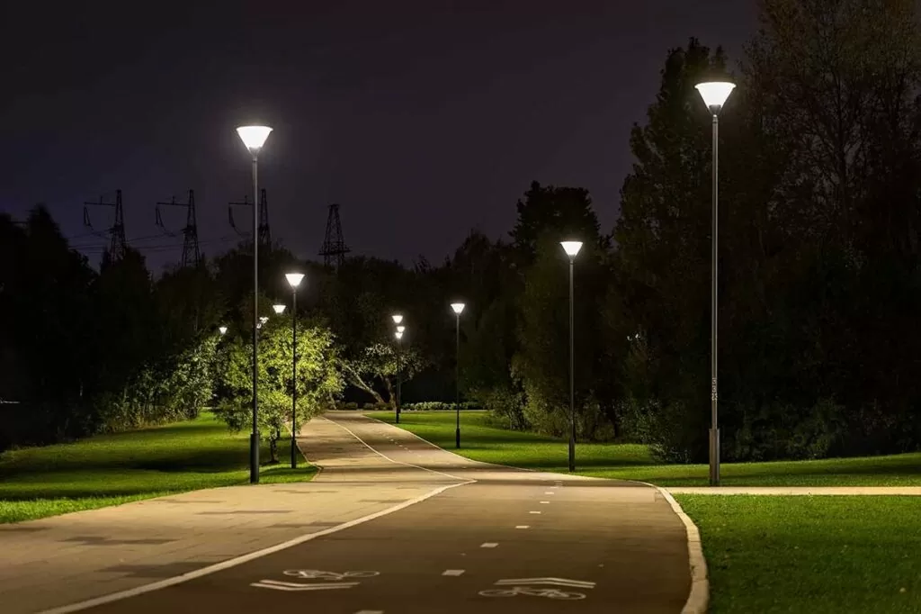luces de poste led del parque