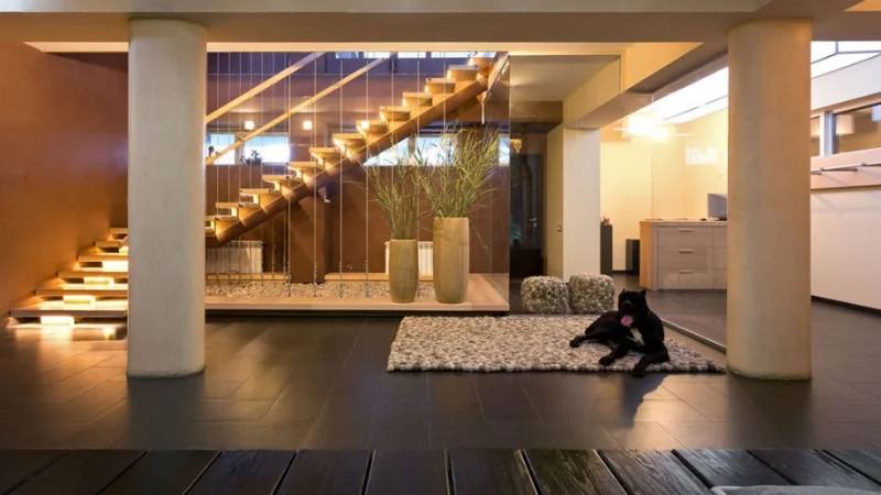Al igual que las alfombras y telas de tu hogar, las capas también combinan bien con la iluminación.